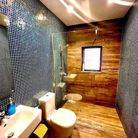 Dreamy Space With Caved Pool