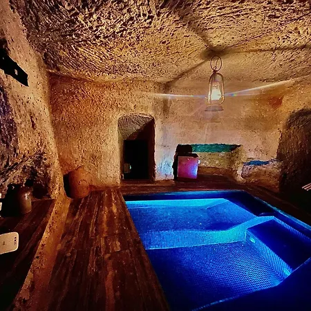 Dreamy Space With Caved Pool Дом отдыха *